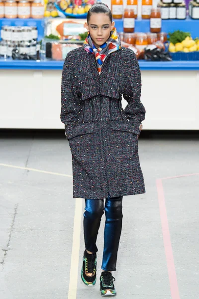 Look 8